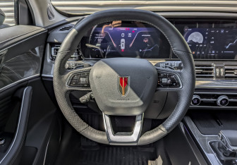 Подержанный автомобиль Hongqi HS5 2023 года (21 фото)