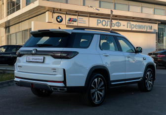 Подержанный автомобиль Changan CS95 2024 года (5 фото)