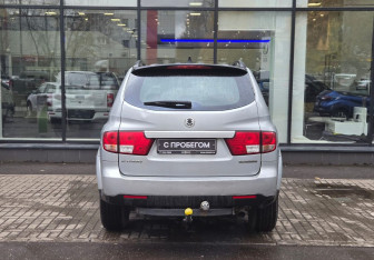 Подержанный автомобиль SsangYong Kyron 2010 года (7 фото)