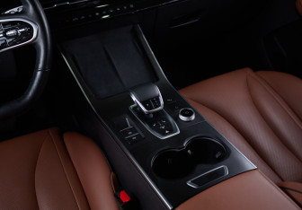 Подержанный автомобиль Omoda C5 2022 года (22 фото)