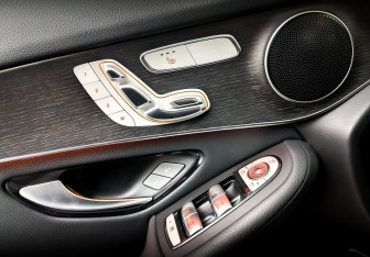 Подержанный автомобиль Mercedes-Benz GLC Coupe 2020 года (26 фото)