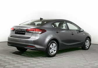 Подержанный автомобиль Kia Cerato Sedan 2017 года (4 фото)