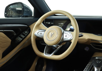 Подержанный автомобиль Voyah Free 2023 года (15 фото)