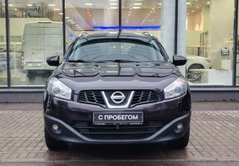 Подержанный автомобиль Nissan Qashqai+2 2011 года (2 фото)