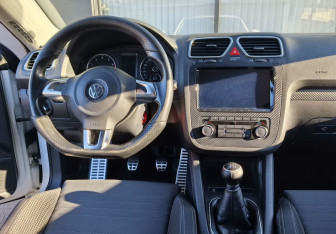 Подержанный автомобиль Volkswagen Scirocco 2011 года (13 фото)