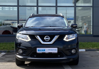 Подержанный автомобиль Nissan X-Trail 2016 года (2 фото)