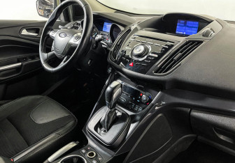 Подержанный автомобиль Ford Kuga 2013 года (9 фото)