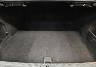 Подержанный автомобиль Volkswagen Passat Sedan 2011 года (9 фото)