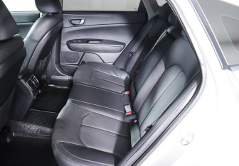 Подержанный автомобиль Kia Optima Sedan 2019 года (20 фото)