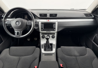 Подержанный автомобиль Volkswagen Passat Sedan 2008 года (12 фото)