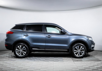 Подержанный автомобиль Geely Atlas 2019 года (4 фото)