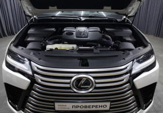 Подержанный автомобиль Lexus LX 2022 года (9 фото)