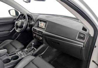 Подержанный автомобиль Mazda CX-5 2016 года (11 фото)