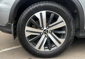 Подержанный автомобиль Mitsubishi ASX 2021 года (14 фото)