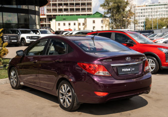 Подержанный автомобиль Hyundai Solaris Sedan 2013 года (5 фото)