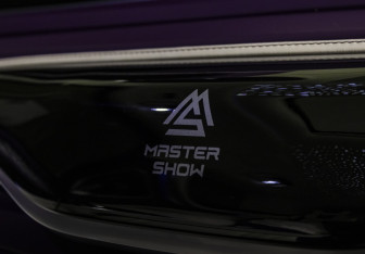 Подержанный автомобиль Voyah Dream 2023 года (17 фото)