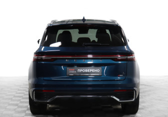 Подержанный автомобиль Geely Monjaro 2023 года (6 фото)