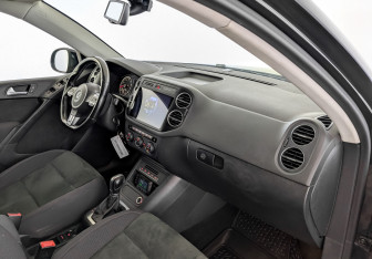 Подержанный автомобиль Volkswagen Tiguan 2016 года (11 фото)