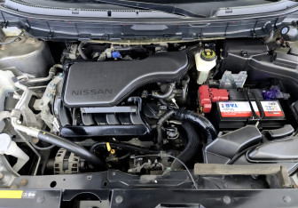 Подержанный автомобиль Nissan X-Trail 2015 года (9 фото)