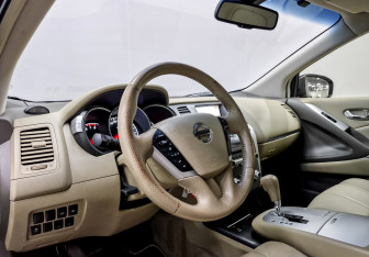 Подержанный автомобиль Nissan Murano Suv 2014 года (16 фото)