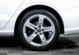 Подержанный автомобиль Audi A3 Sedan 2016 года (14 фото)