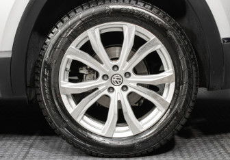 Подержанный автомобиль Volkswagen Teramont 2019 года (25 фото)