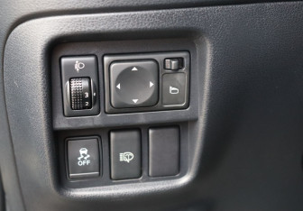Подержанный автомобиль Nissan Juke 2011 года (16 фото)