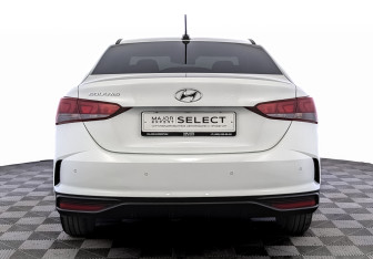 Подержанный автомобиль Hyundai Solaris Sedan 2020 года (6 фото)