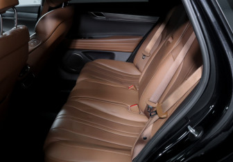 Подержанный автомобиль Genesis G80 2021 года (10 фото)
