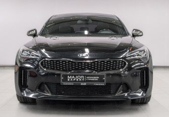 Подержанный автомобиль Kia Stinger 2018 года (2 фото)