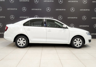 Подержанный автомобиль Skoda Rapid Liftback 2019 года (4 фото)