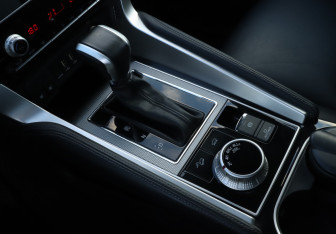 Подержанный автомобиль Mitsubishi Montero Sport 2023 года (15 фото)