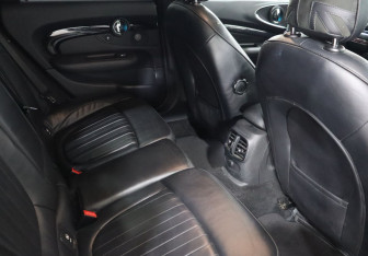 Подержанный автомобиль MINI Clubman Wagon 2016 года (22 фото)