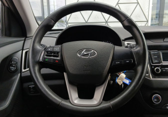 Подержанный автомобиль Hyundai Creta 2020 года (12 фото)