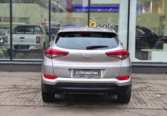 Подержанный автомобиль Hyundai Tucson 2017 года (7 фото)