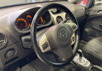 Подержанный автомобиль Opel Corsa 2008 года (12 фото)