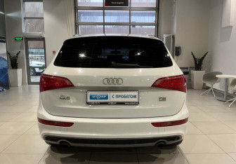 Подержанный автомобиль Audi Q5 2012 года (5 фото)