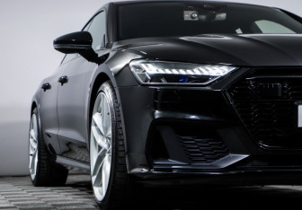Подержанный автомобиль Audi A7 2020 года (23 фото)