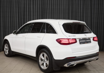 Подержанный автомобиль Mercedes-Benz GLC Coupe 2019 года (7 фото)