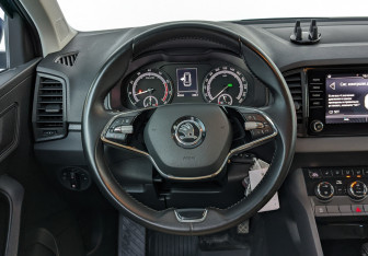 Подержанный автомобиль Skoda Karoq 2021 года (22 фото)