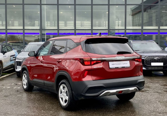 Подержанный автомобиль Kia Seltos 2022 года (7 фото)