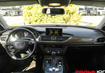 Подержанный автомобиль Audi A6 Sedan 2015 года (10 фото)