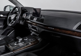 Подержанный автомобиль Audi Q5 2019 года (9 фото)