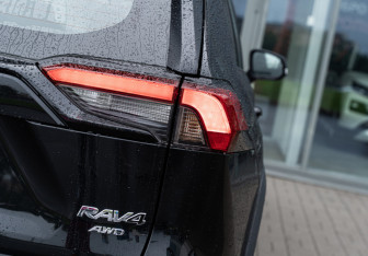 Новый Toyota RAV4 2025 (16 фото)