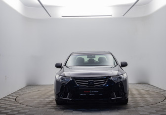 Подержанный автомобиль Honda Accord Sedan 2012 года (2 фото)