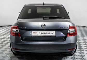 Подержанный автомобиль Skoda Octavia Liftback 2018 года (6 фото)