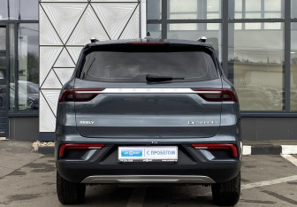 Подержанный автомобиль Geely Okavango 2023 года (6 фото)
