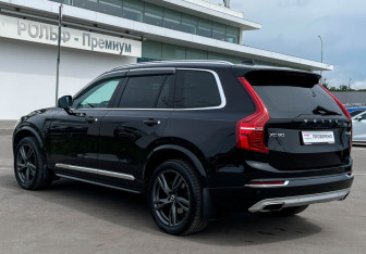 Подержанный автомобиль Volvo XC90 2018 года (7 фото)