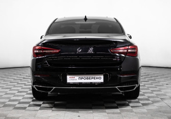 Подержанный автомобиль Hongqi H5 2022 года (6 фото)