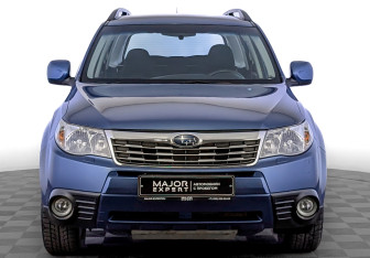 Подержанный автомобиль Subaru Forester Suv 2010 года (2 фото)